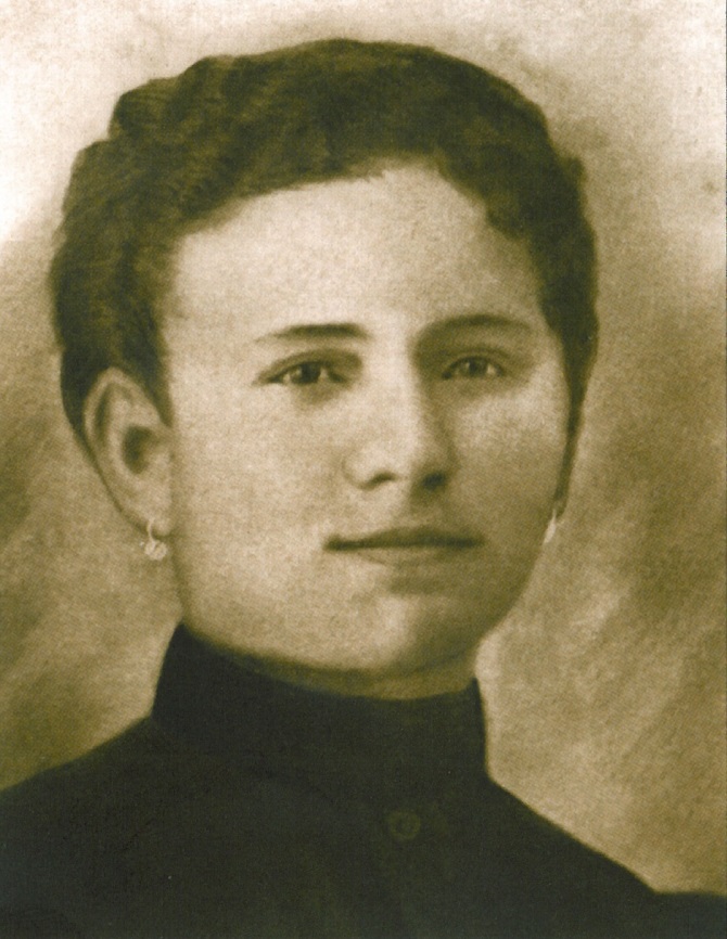 1. kép Dósa Lidi 18 évesen